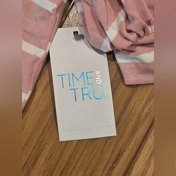 NWT Time And Tru Striped Pink Puff Sleeve Top - Picture 4 of 8